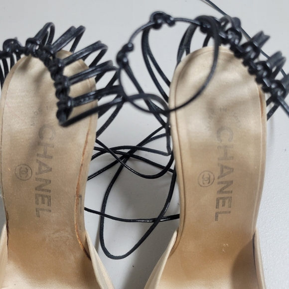 Chanel Bird Cage Heels Pointed Beige Black Toe. - Picture 8 of 15